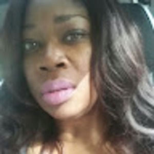 Meet your Posher, Mona